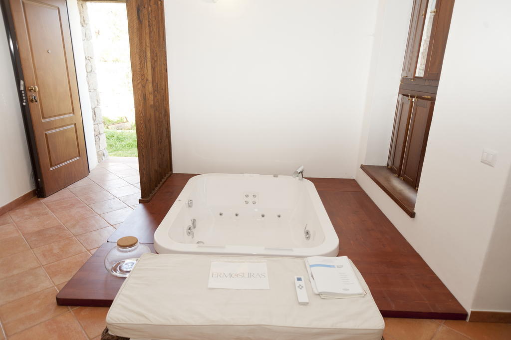 Ermosuras Villa Nuoro  Ngoại thất bức ảnh